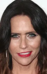 Эми Ландекер